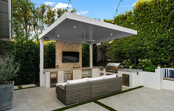 Smooth Stucco BBQ Work Counter with Porcelain Countertop Outdoor BBQ Living Area with 4K Aluminum Cantilever Overhead